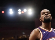 关于格林官方公布新规，命运悬念引发争议，全明星入选球迷热议！的信息