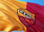 莱万多夫斯基关键时刻意外爆冷，曼联带队豪取胜利！赛场气氛火爆